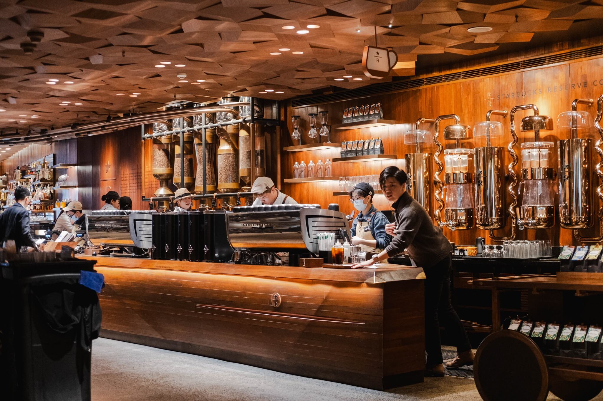 Кофейня Starbucks в Китае — сеть лидировала на рынке до 2023 года